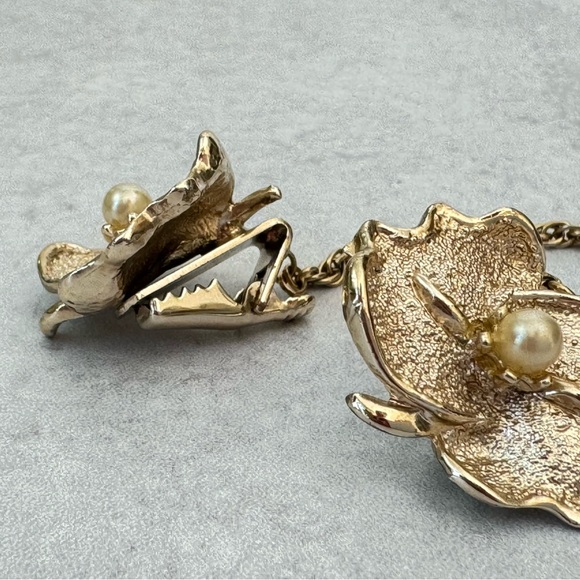 Sweater Clip Guard Vintage Faux Pearl 50’s - Picture 2 of 6